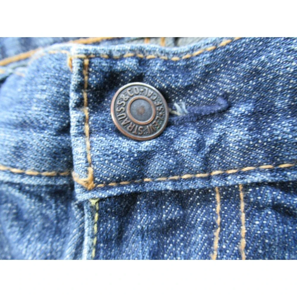 Levis 559 Mens 33x34 Jeans (Actual 30x32) Fly Zipper Medium Wash Blue